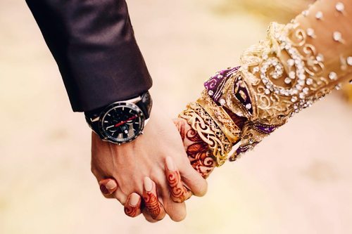 Wallpapers Images Picpile: Punjabi Couple Holding Hands - 500x333 - jpeg Married Couple Holding Hands